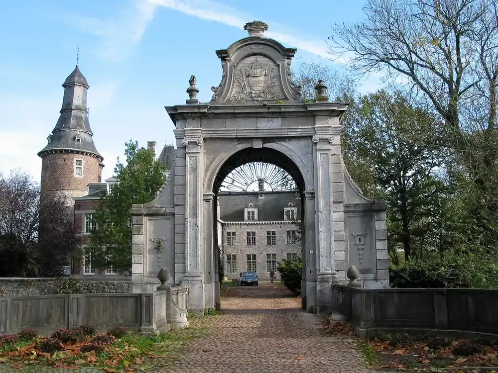 Fontaine L Eveque, photo du lieu — hypnose au cabinet Hypnozen pres de Charleroi